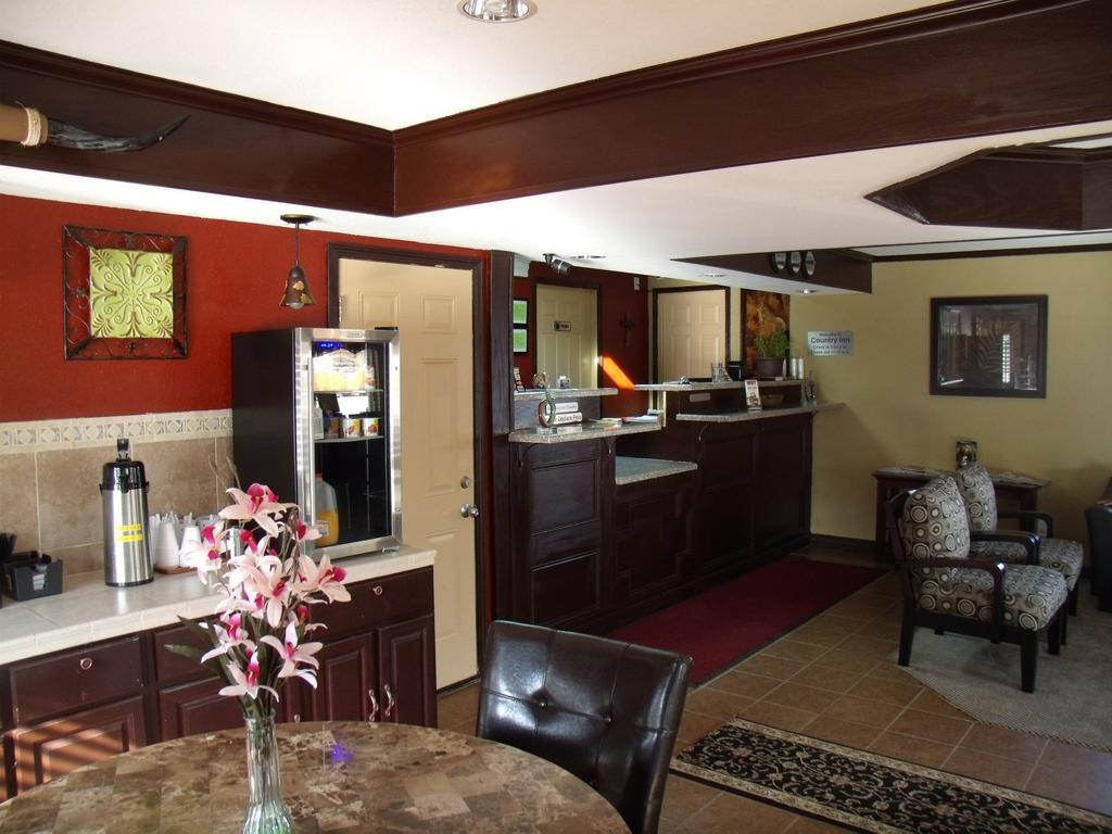 Country Inn Sterling Bagian luar foto