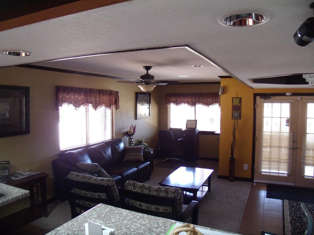 Country Inn Sterling Bagian luar foto