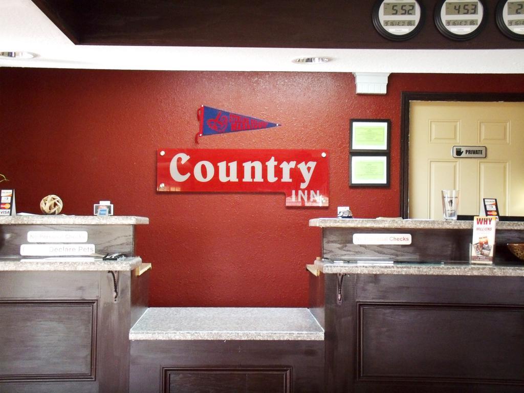 Country Inn Sterling Bagian luar foto