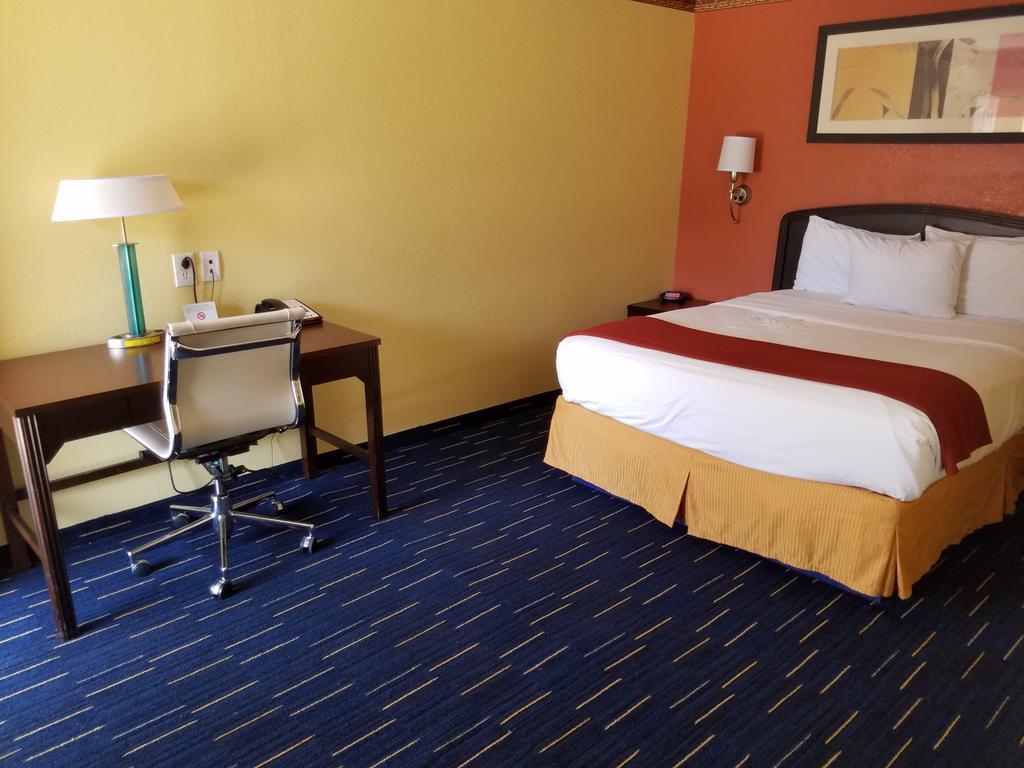 Country Inn Sterling Bagian luar foto