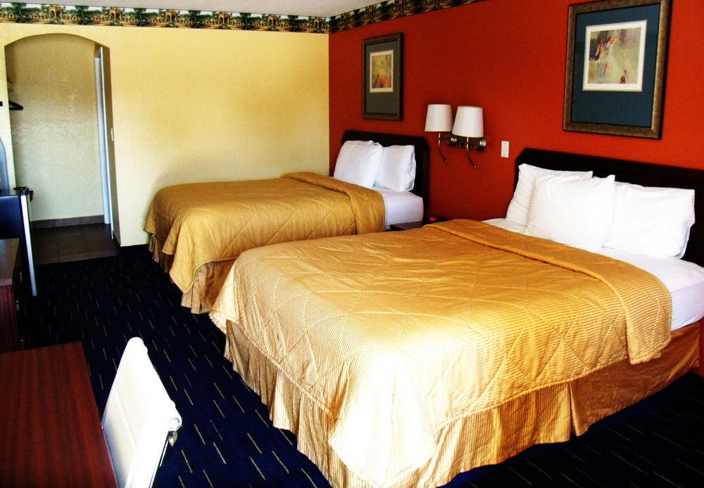 Country Inn Sterling Bagian luar foto