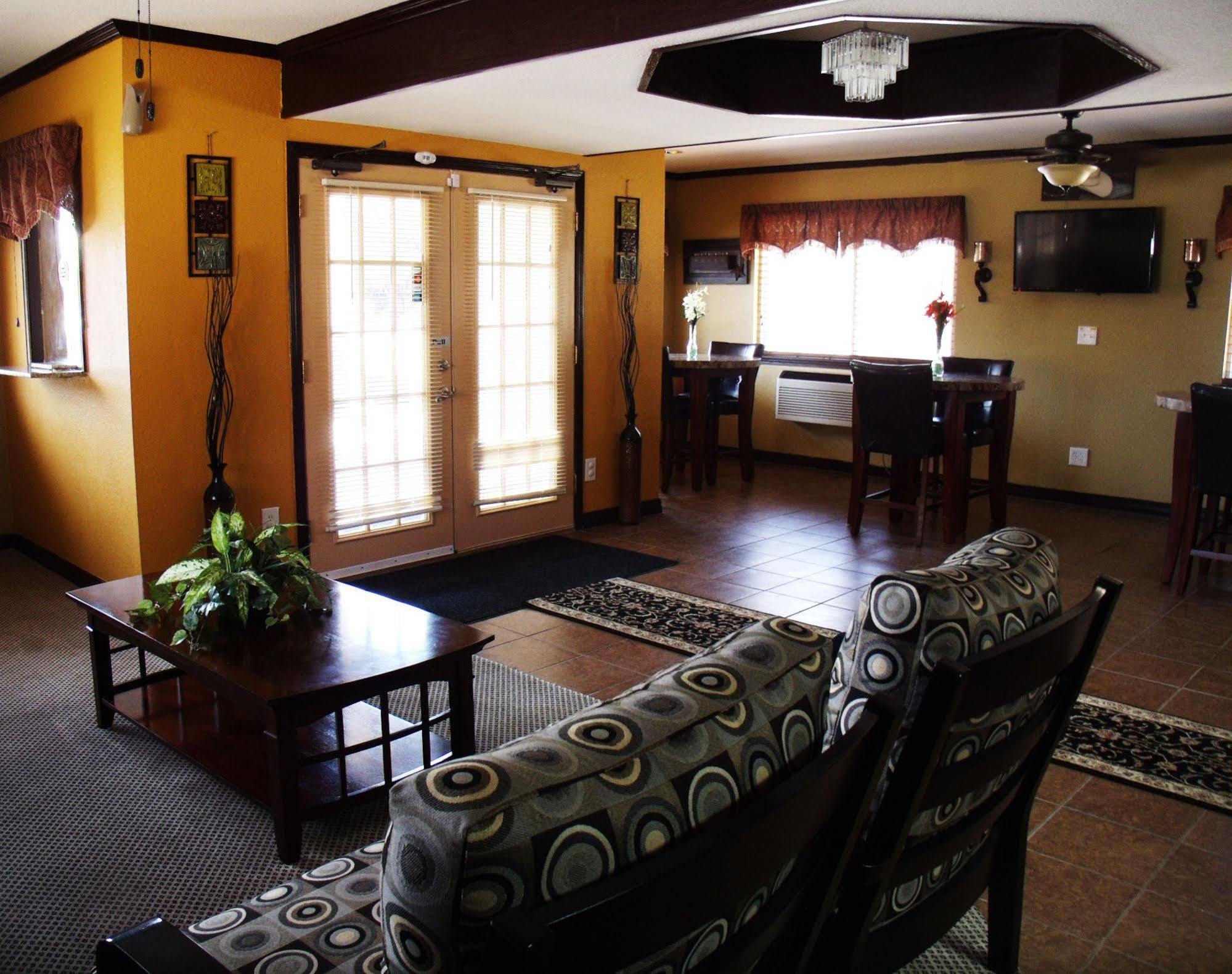 Country Inn Sterling Bagian luar foto